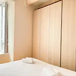 Apartment Elegance Family Como